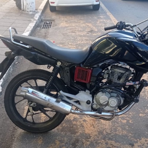 Guarda Municipal flagra adolescente empinando moto próximo a escola em VR